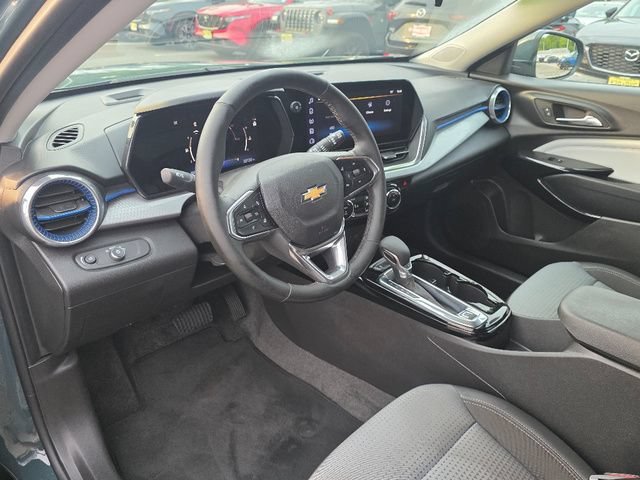 Used 2025 Cypress Gray Chevrolet LT image 30