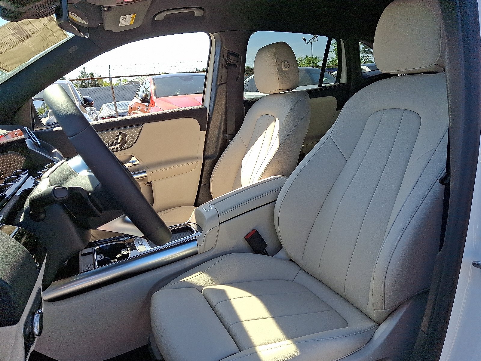 2025 Mercedes-Benz GLA GLA250 - Photo 9
