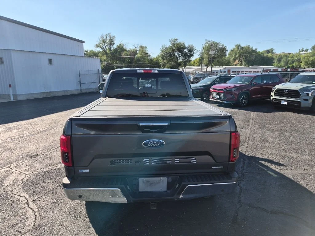 Used 2019 Magnetic Ford Lariat image 10