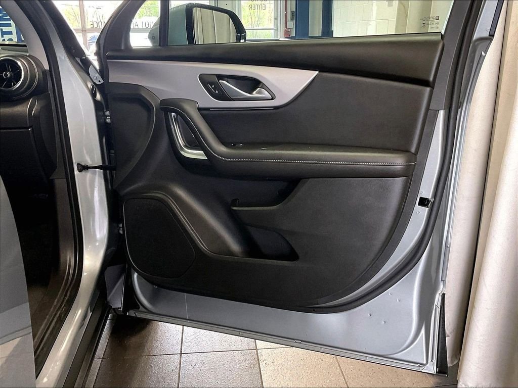 Used 2025 Gray Chevrolet LT image 12