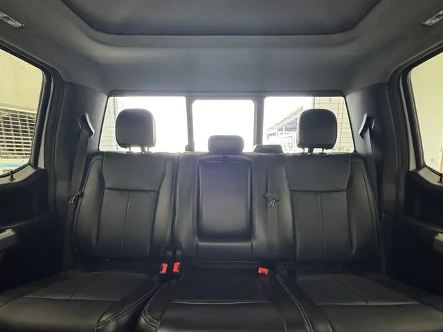 Used 2019 White Platinum Clearcoat Metallic Ford Lariat image 7