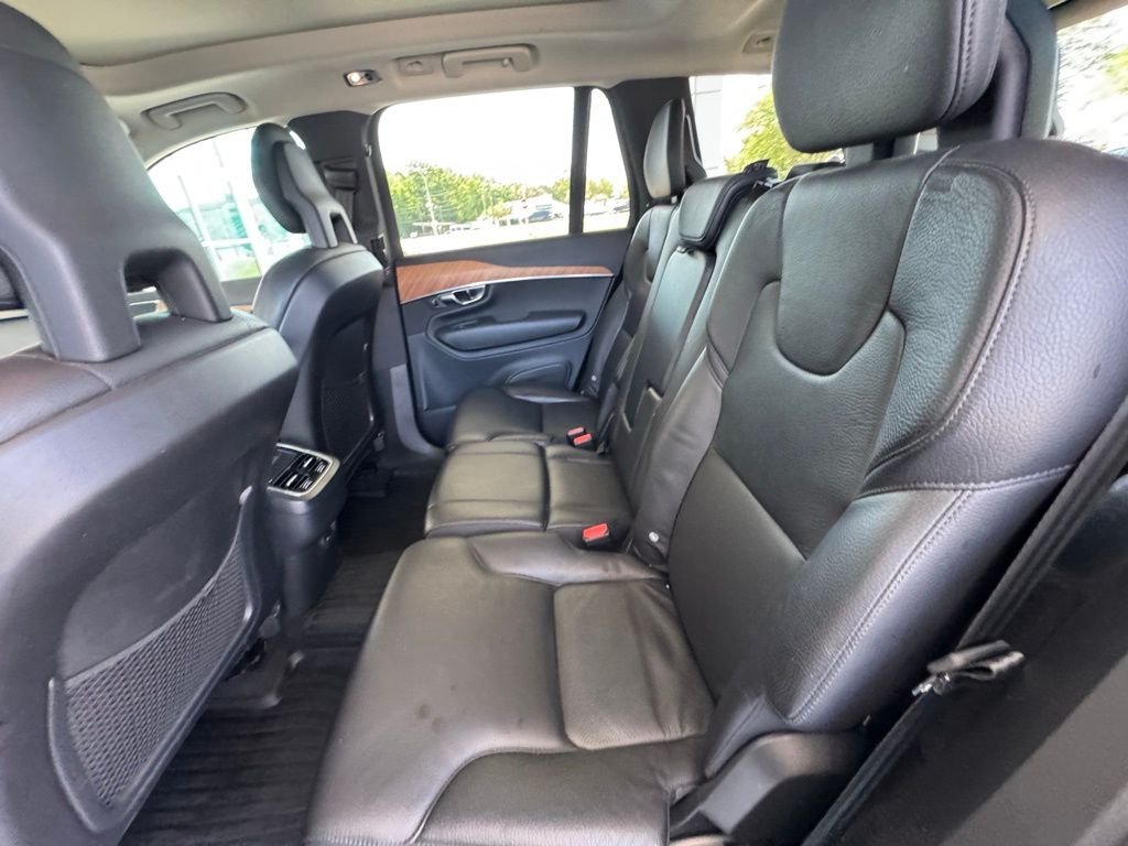 Used 2021  Volvo T6 Momentum image 19