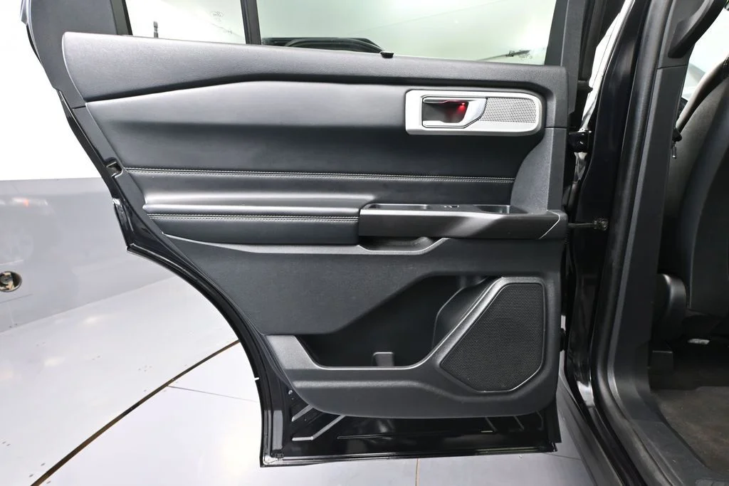 Used 2020 Black Ford Limited image 36