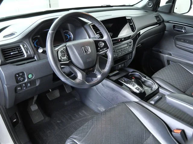 Certified Used 2020 White Honda Elite image 3