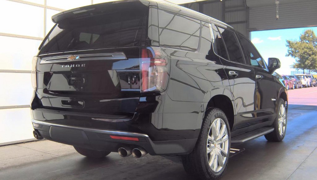 Used 2021 BLACK Chevrolet High Country image 3