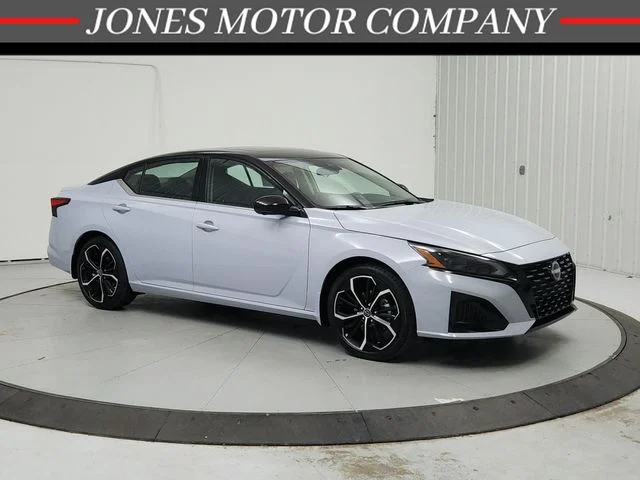 New 2026 Gray Nissan 2.5 SR image 1