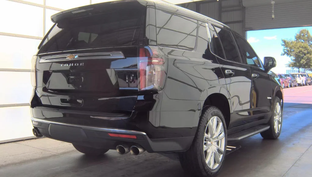 Used 2021 BLACK Chevrolet High Country image 3