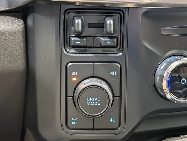 New 2026 Star White Metallic Tri-Coat Ford F-250® King Ranch® image 48