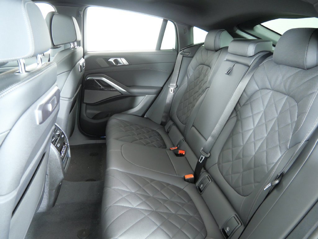 New 2027 Black Sapphire Metallic BMW xDrive40i image 32