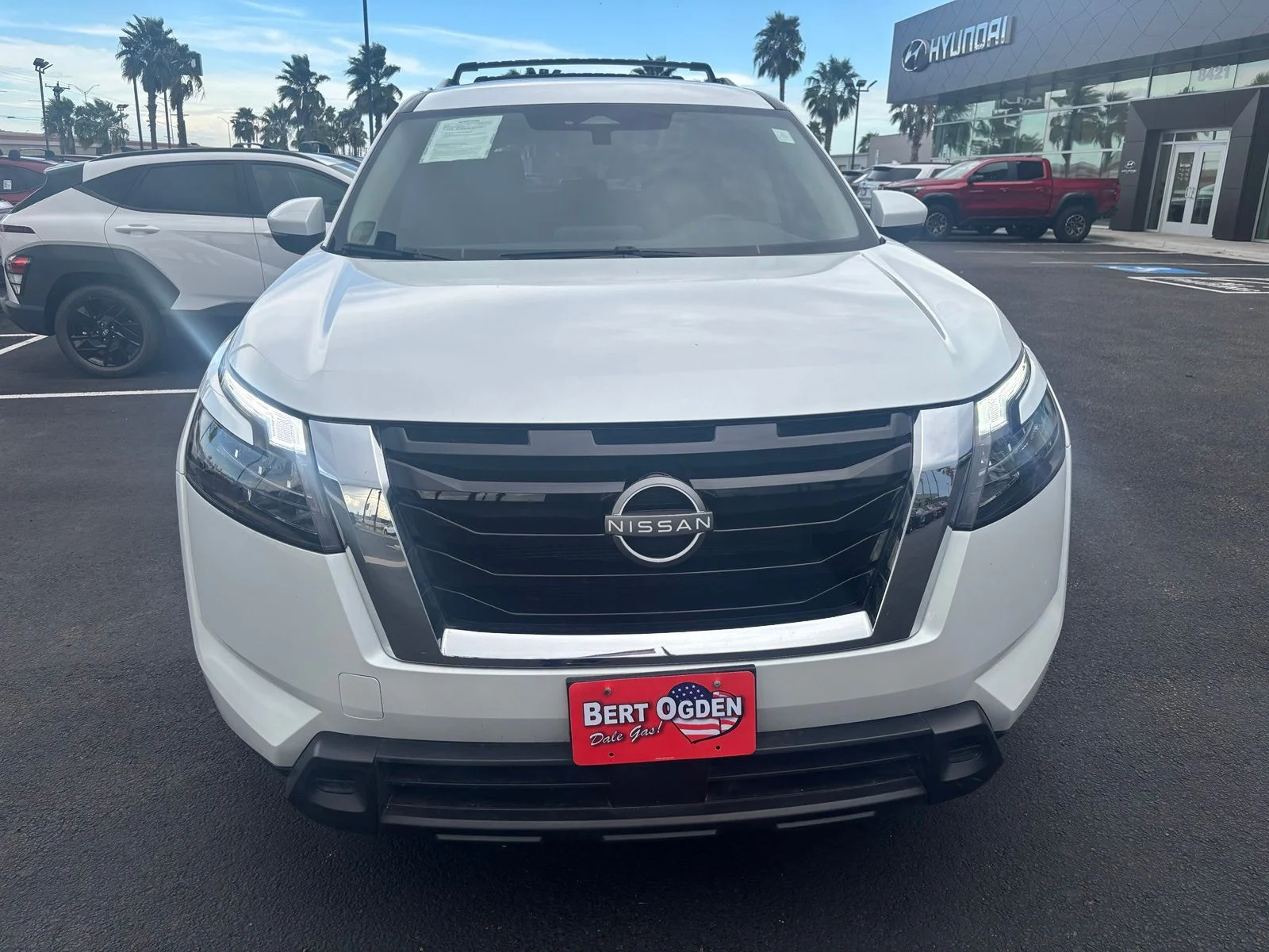 Used 2025 White Nissan SV image 2