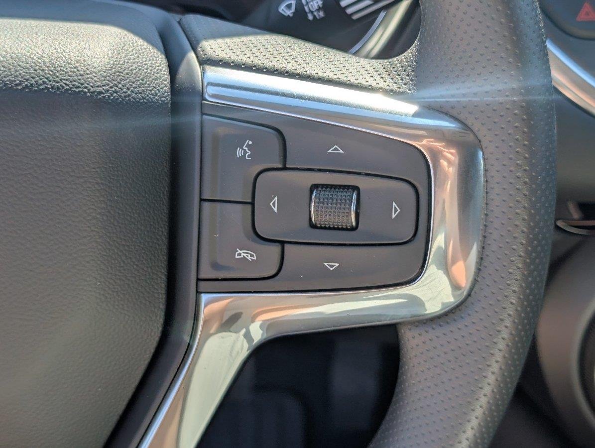 New 2026 Summit White Chevrolet 2LT image 28