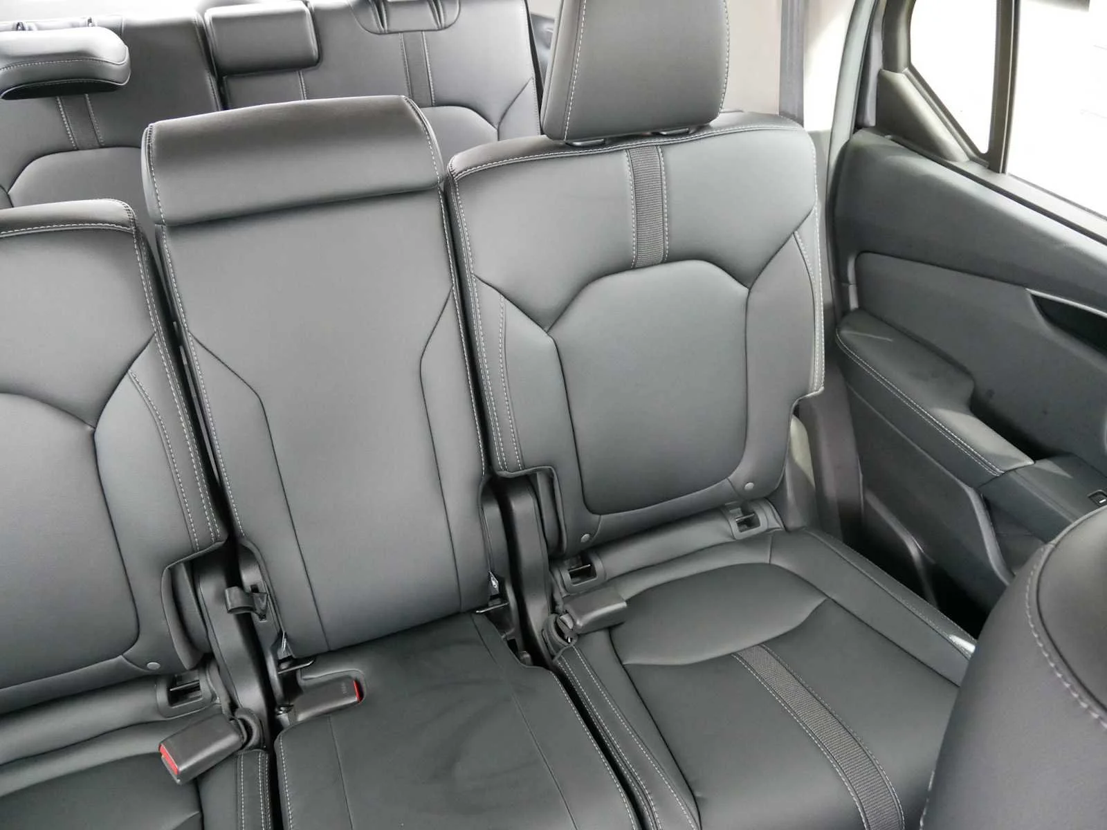 Certified Used 2025 Modern Steel Metallic Honda EX-L image 50