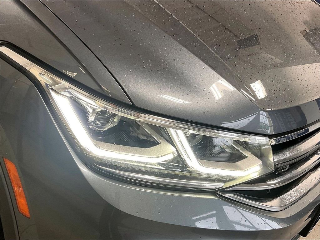 Certified Used 2022 Gray Volkswagen 2.0T SEL R-Line image 33