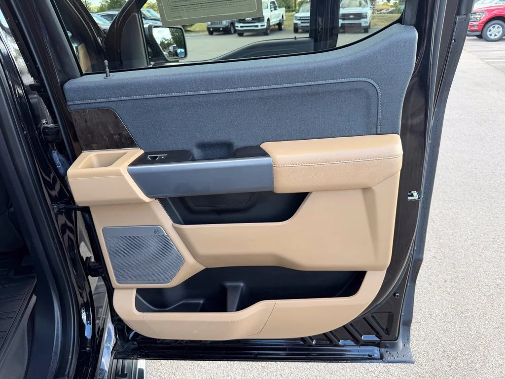 Used 2021 Black Ford Lariat image 18