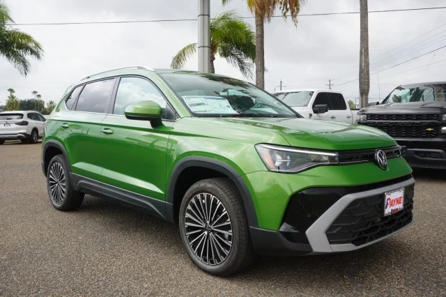 New 2026 Bright Moss Green Metallic Volkswagen 1.5T SE image 3