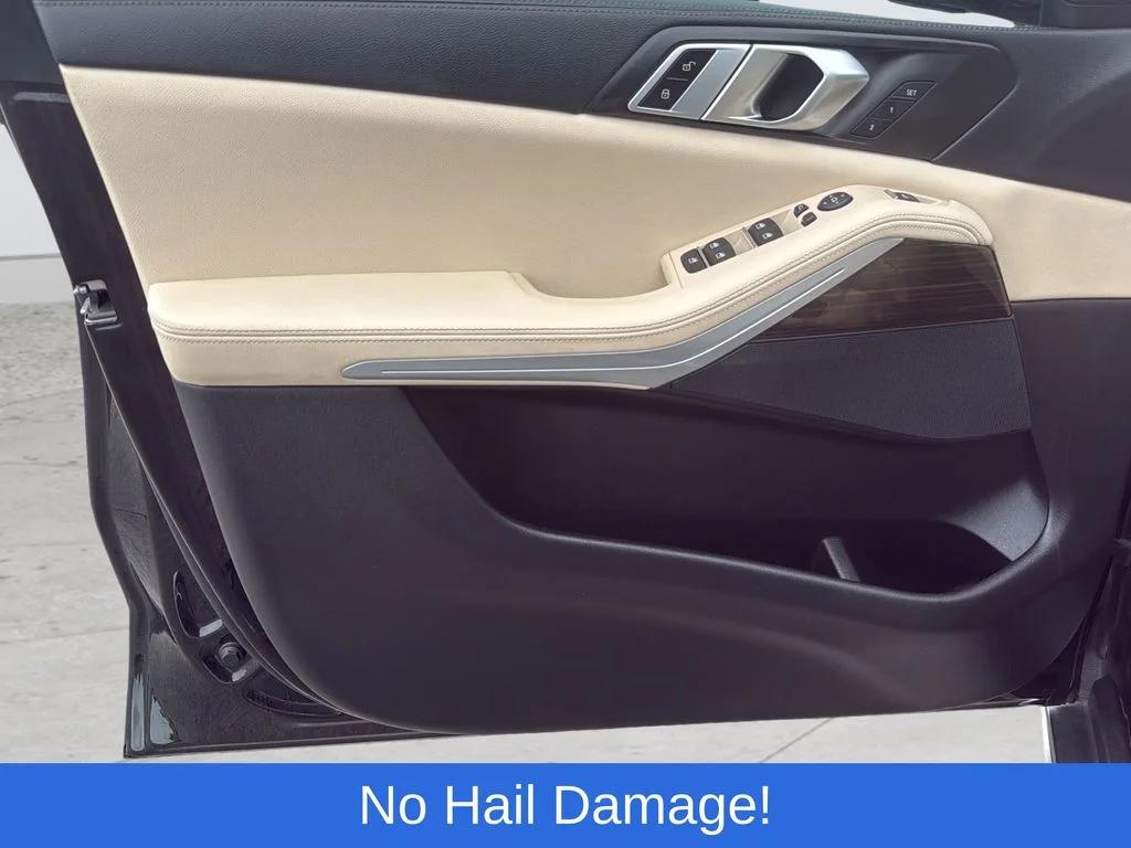 Used 2019 Black BMW xDrive40i image 19