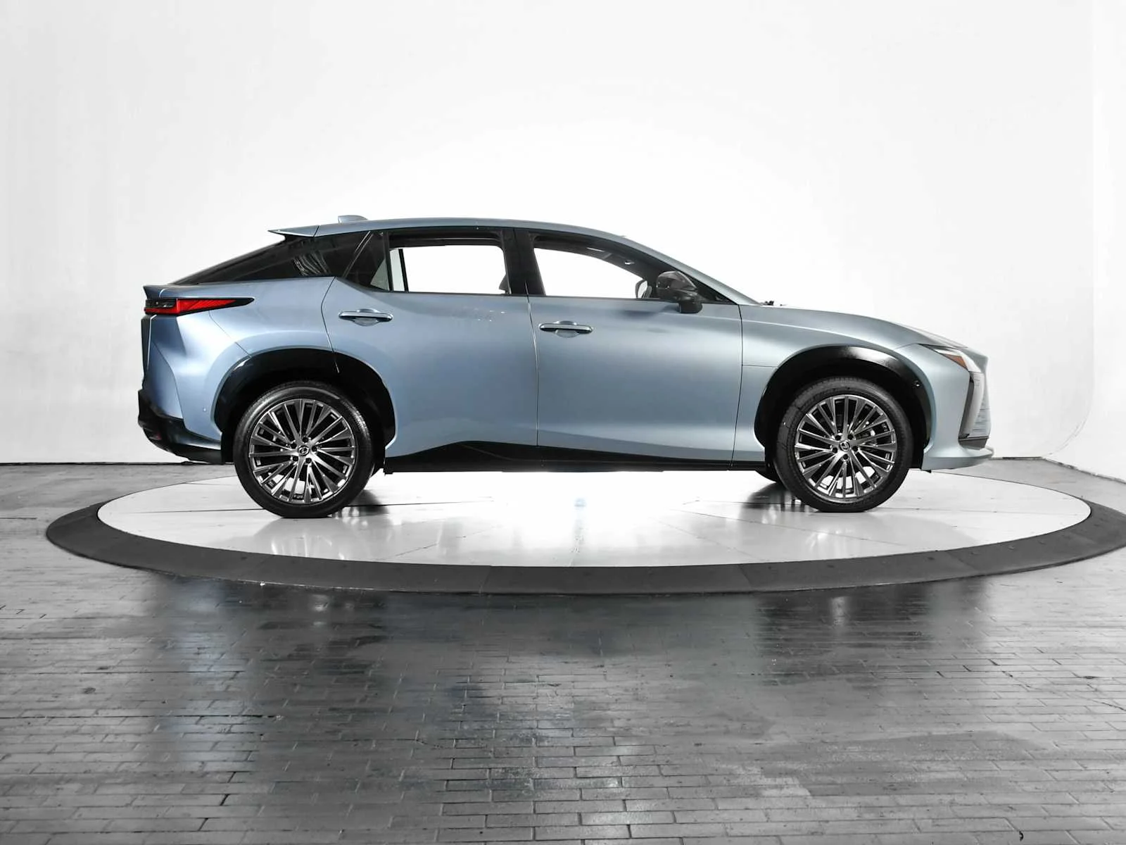 Certified Used 2023 Ether Lexus Luxury image 8