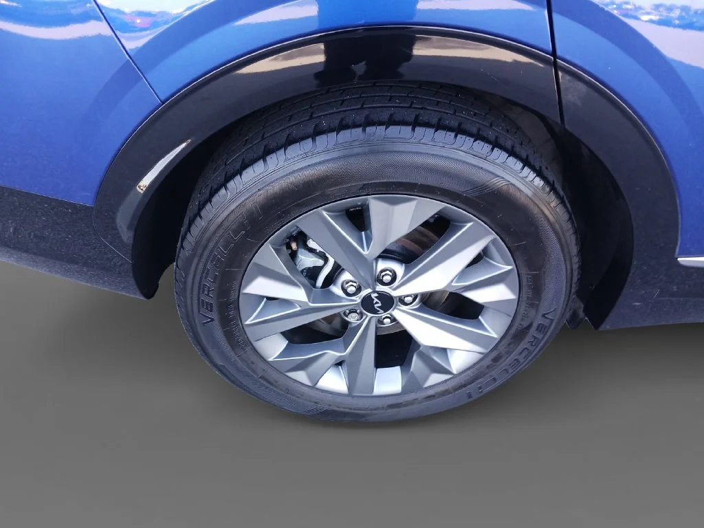 Used 2023 Blue Kia SX image 10