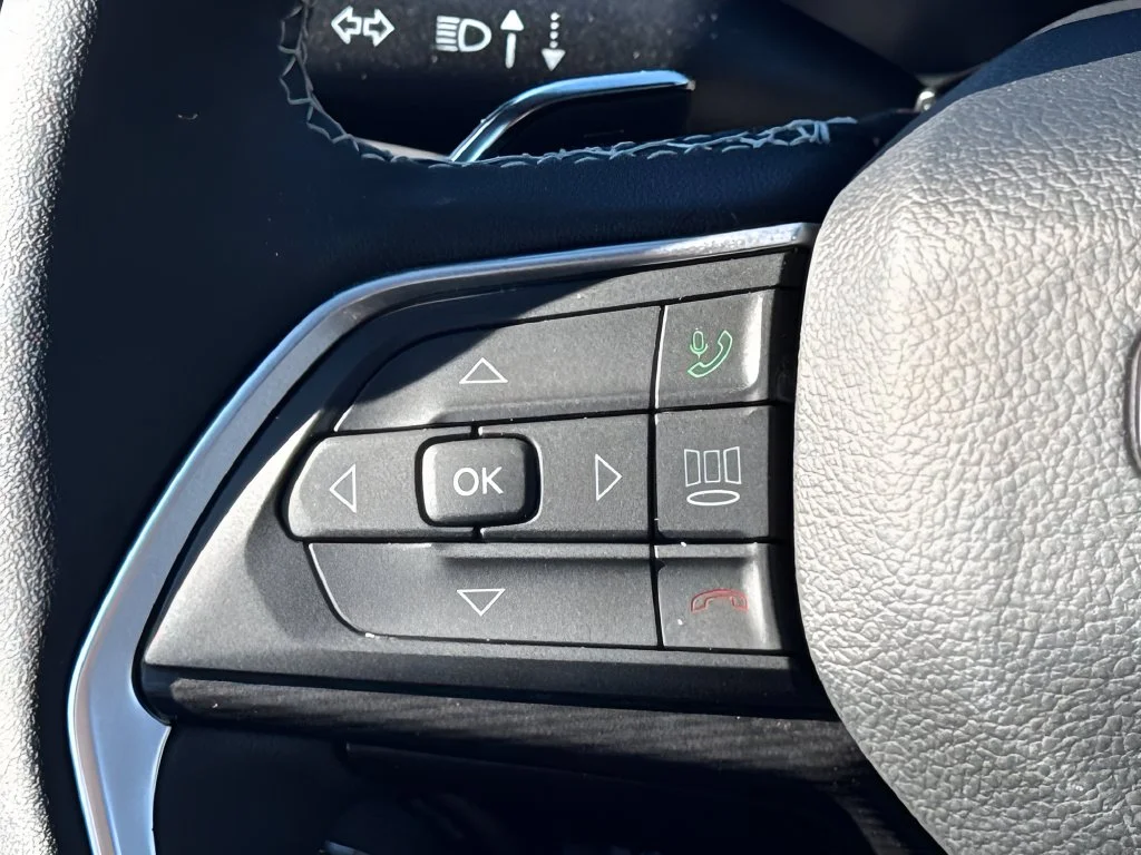 Used 2025 Silver Jeep Altitude image 16