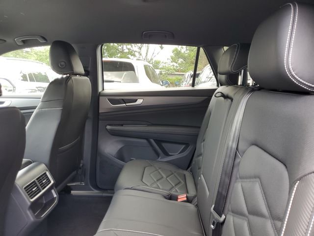 New 2026 White Volkswagen 2.0T SE image 10