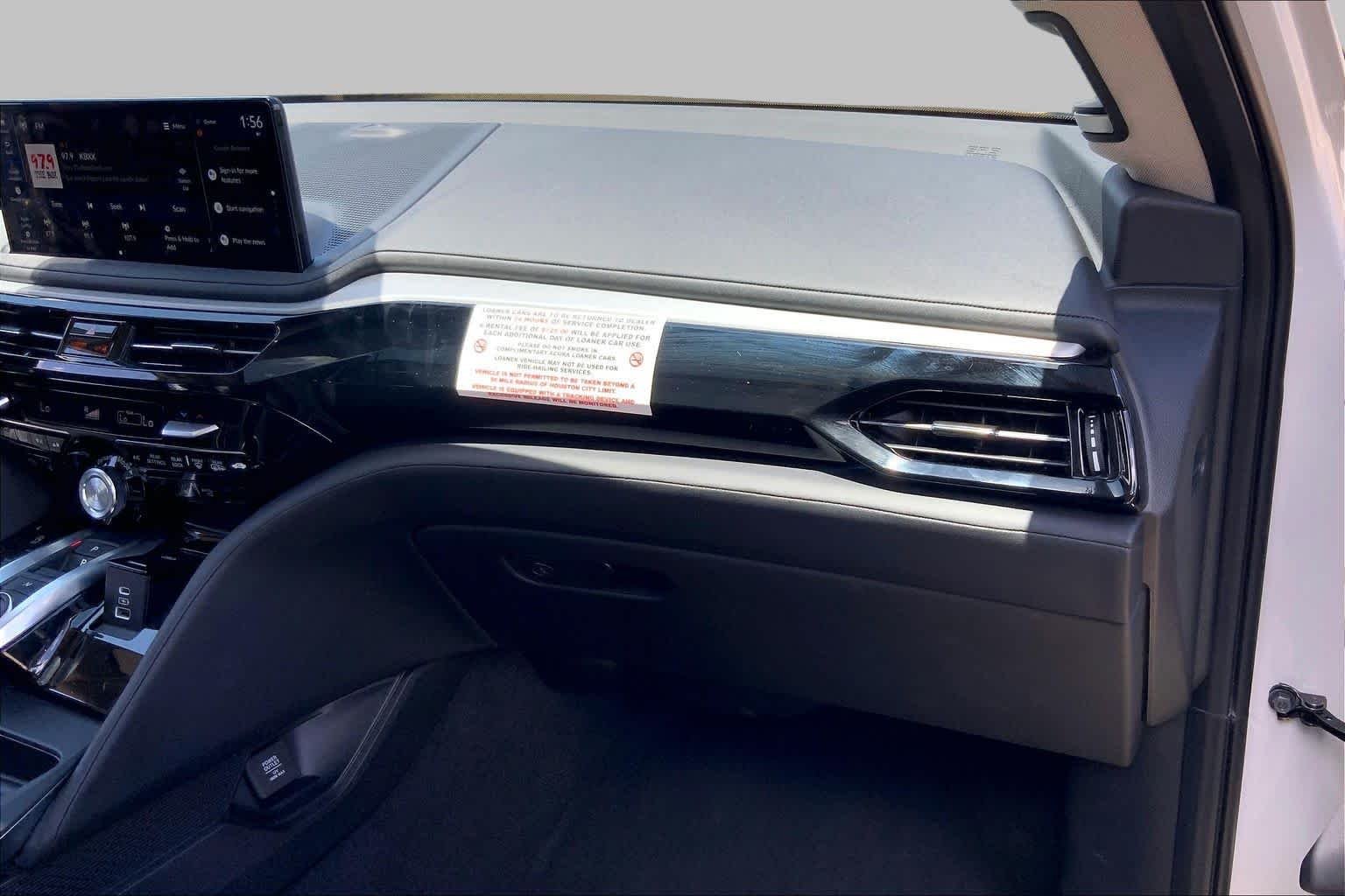Used 2026 Platinum White Pearl Acura w/Technology Package image 19
