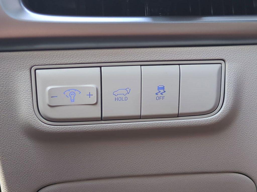 New 2026 Silver Hyundai SEL AWD image 28