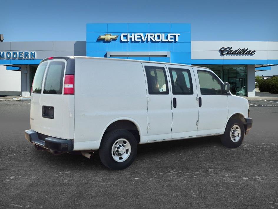 Used 2019 Summit White Chevrolet CARGO image 5