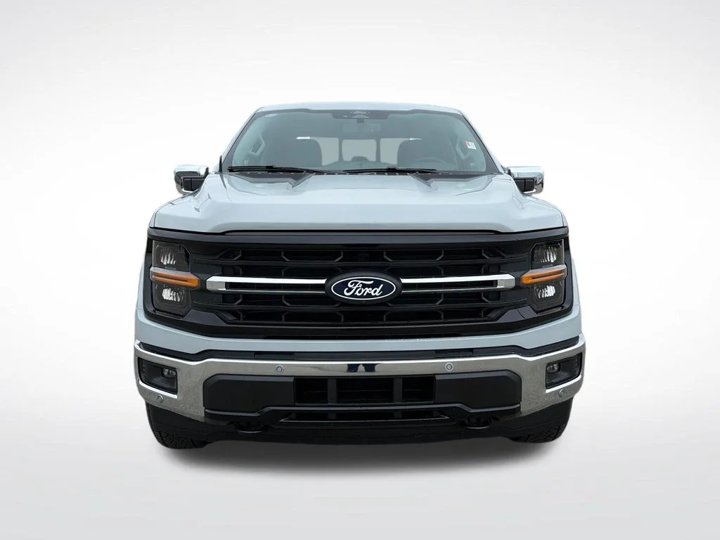 New 2026 White Ford XLT image 2