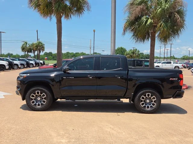Used 2025 Black Chevrolet Z71 image 4