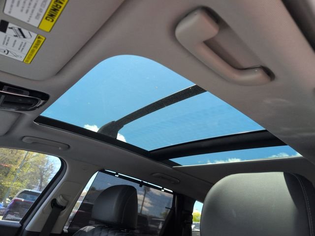 Used 2021 Gray Hyundai SEL Premium image 21