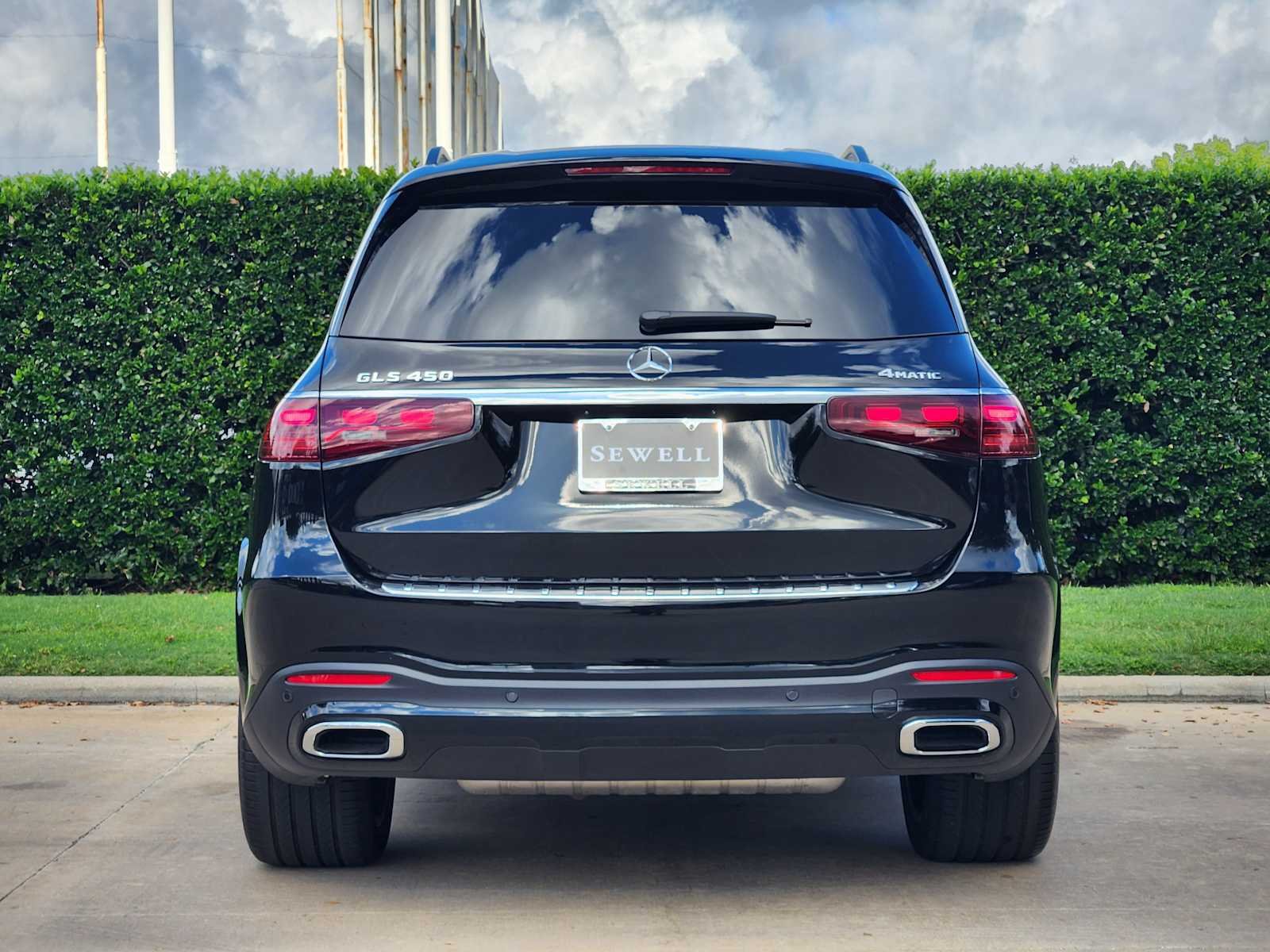 Certified Used 2026 Obsidian Black Metallic Mercedes-Benz GLS 450 image 5