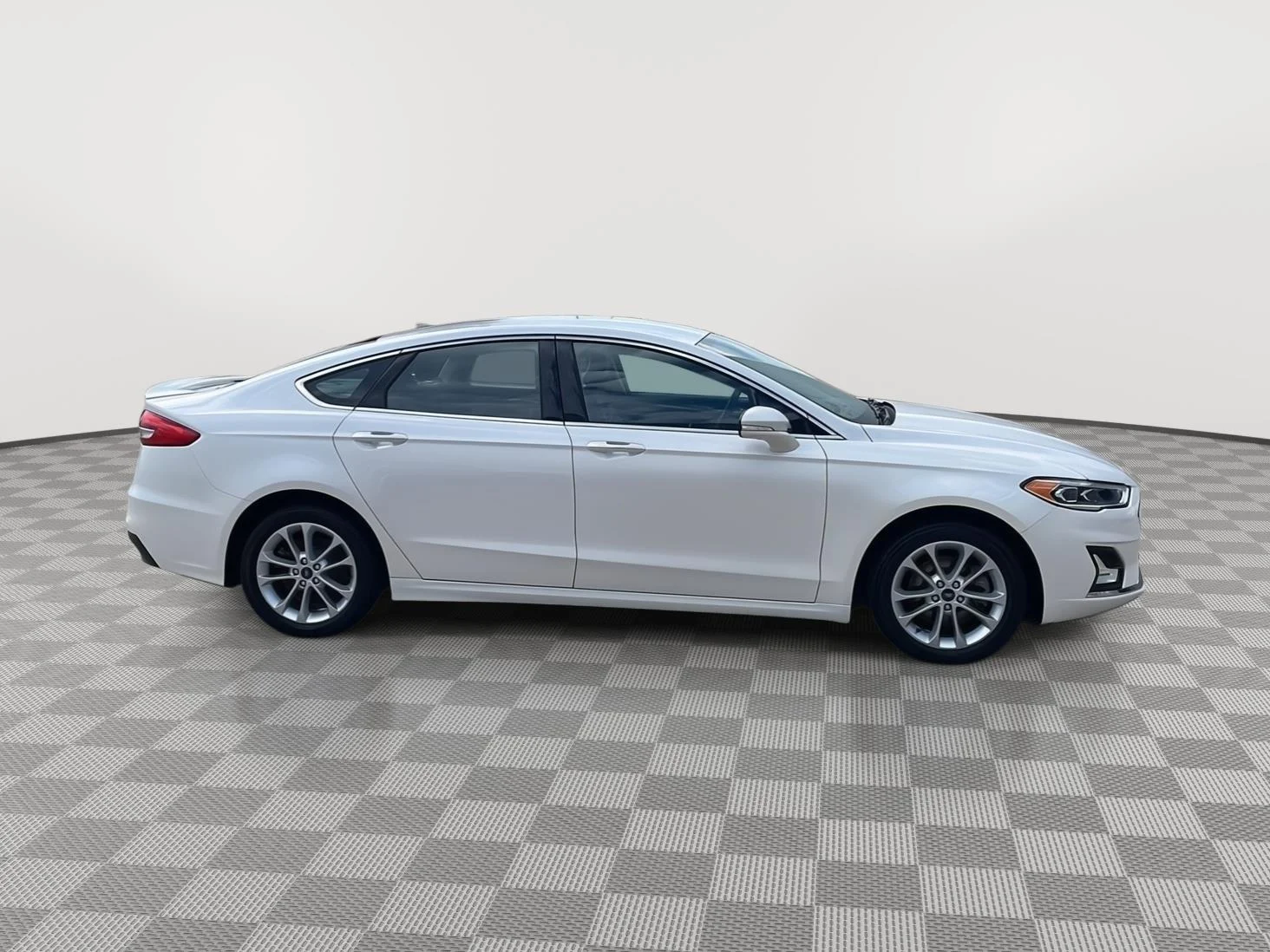 Certified Used 2019 White Platinum Metallic Tri-Coat Ford Titanium image 7