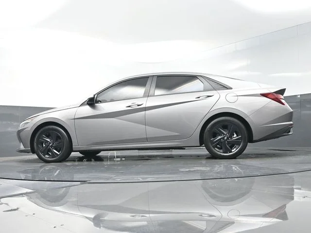 Used 2023 Silver Hyundai SEL image 33
