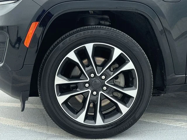 Used 2022 Black Jeep Overland 4xe image 10