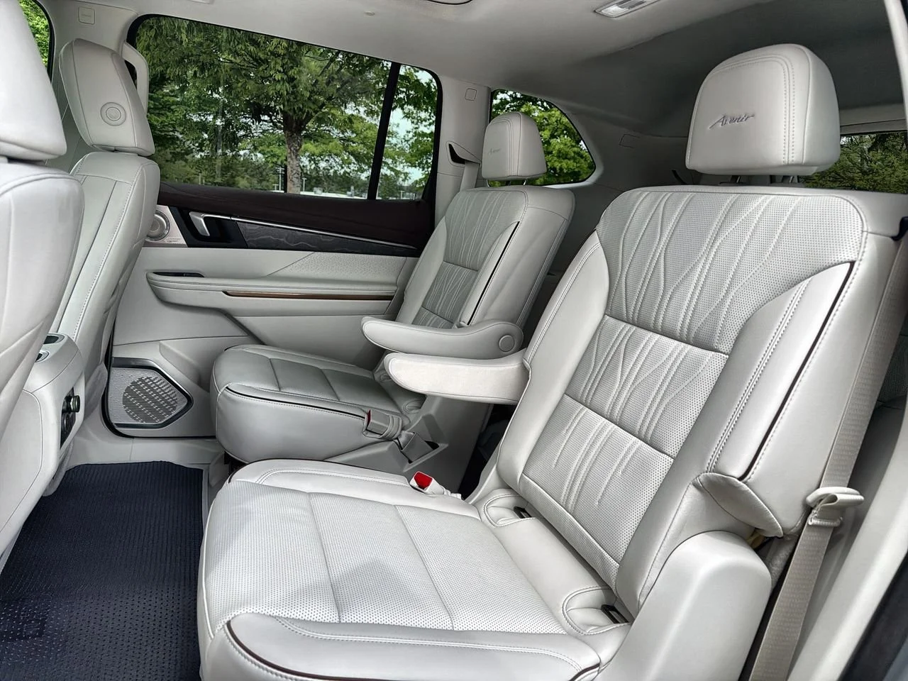 New 2026 Moonstone Gray Metallic Buick Avenir image 20