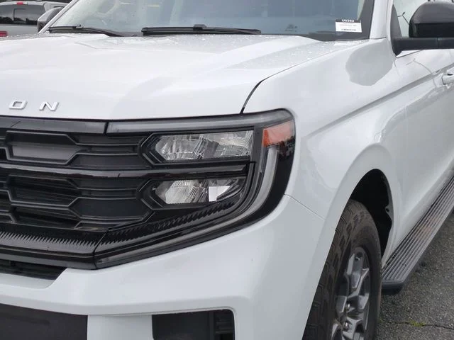 Used 2025 White Ford Active image 9