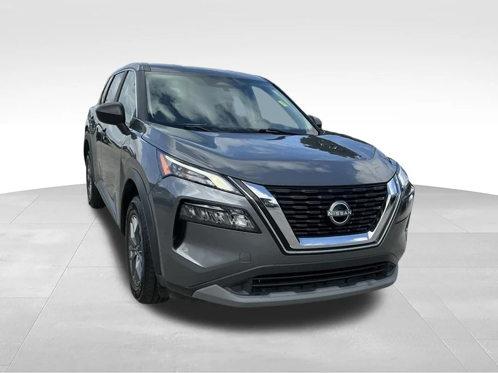 Used 2023 Gray Nissan S image 10