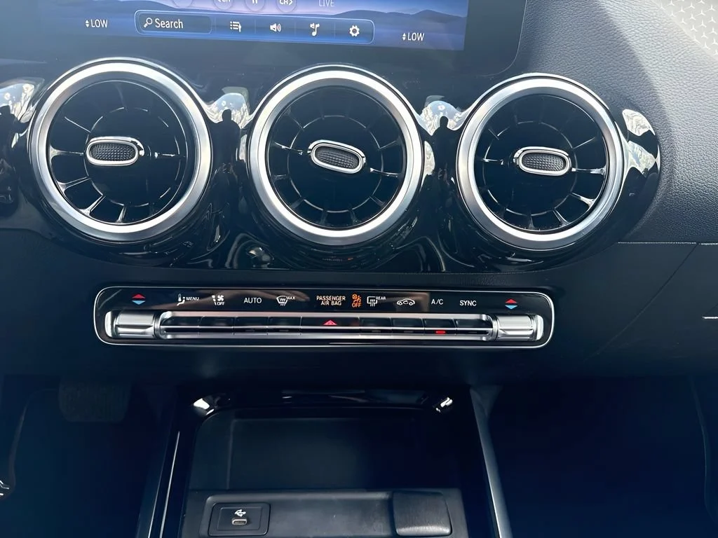 Used 2025 Black Mercedes-Benz GLA 250 image 20