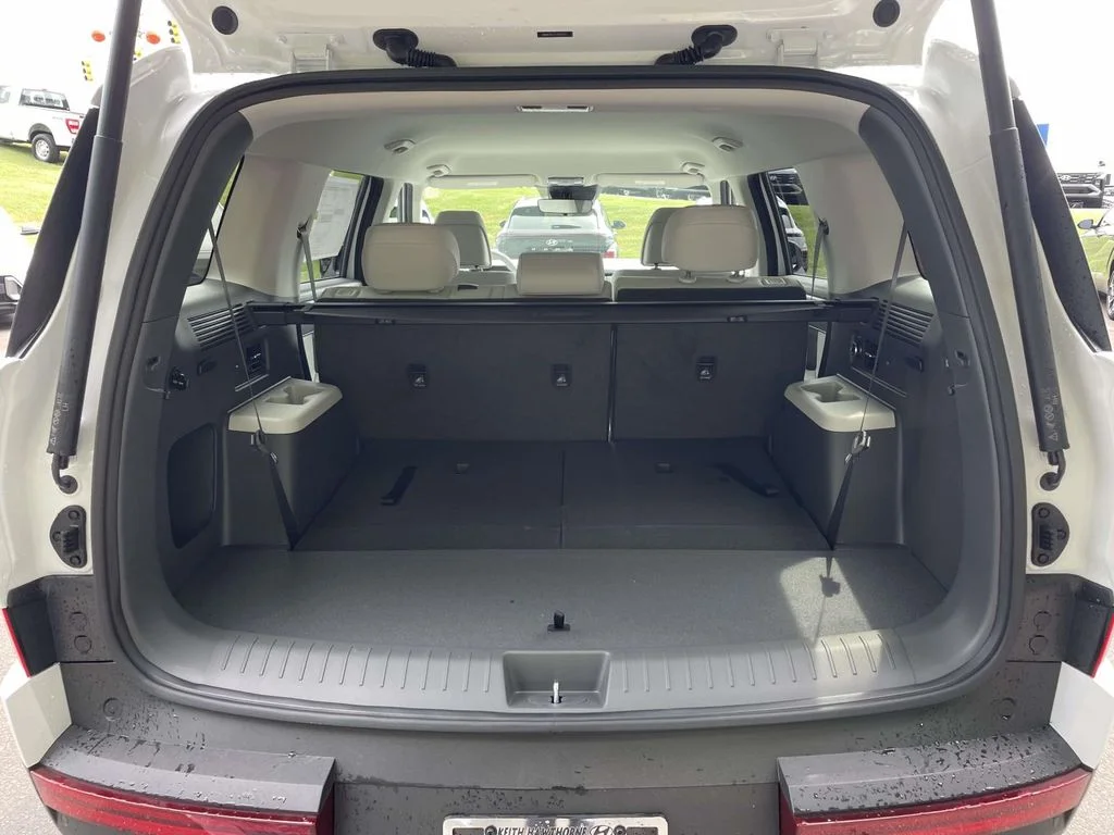 New 2026 White Hyundai SEL image 9