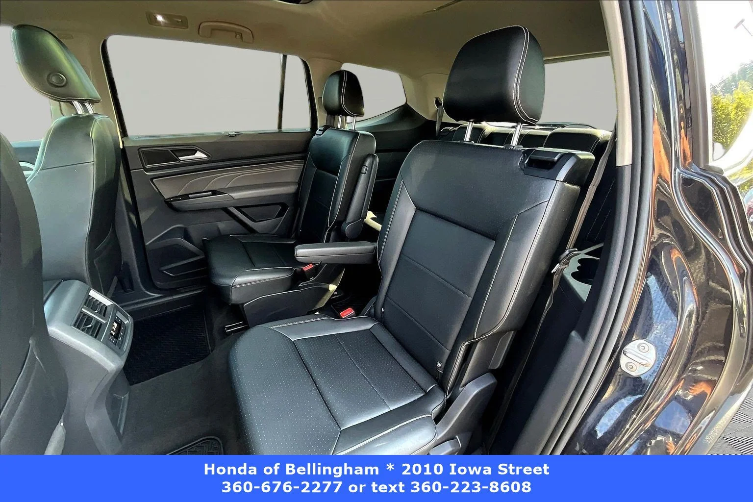 Used 2021 Deep Black Volkswagen 3.6L V6 SEL R-Line image 19