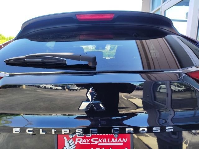 Used 2024 Black Mitsubishi LE image 30