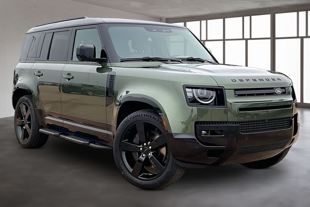 New 2026 Woolstone Green Metallic Land Rover X-Dynamic SE image 2