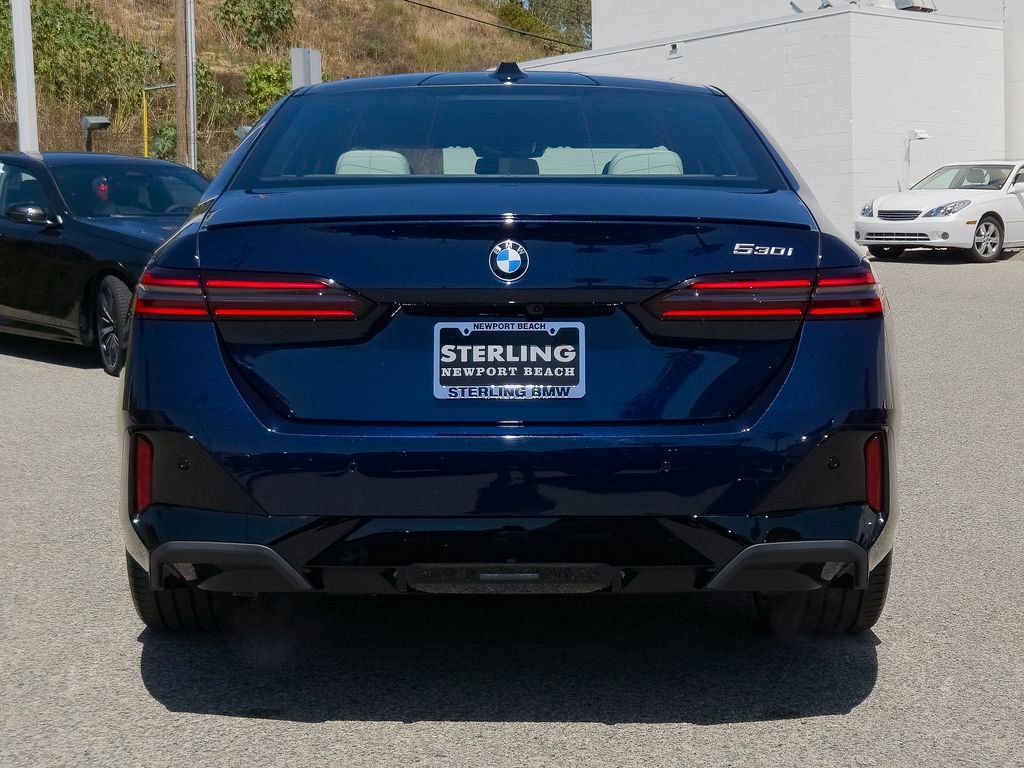 New 2026 Tanzanite Blue II Metallic BMW 530i image 18