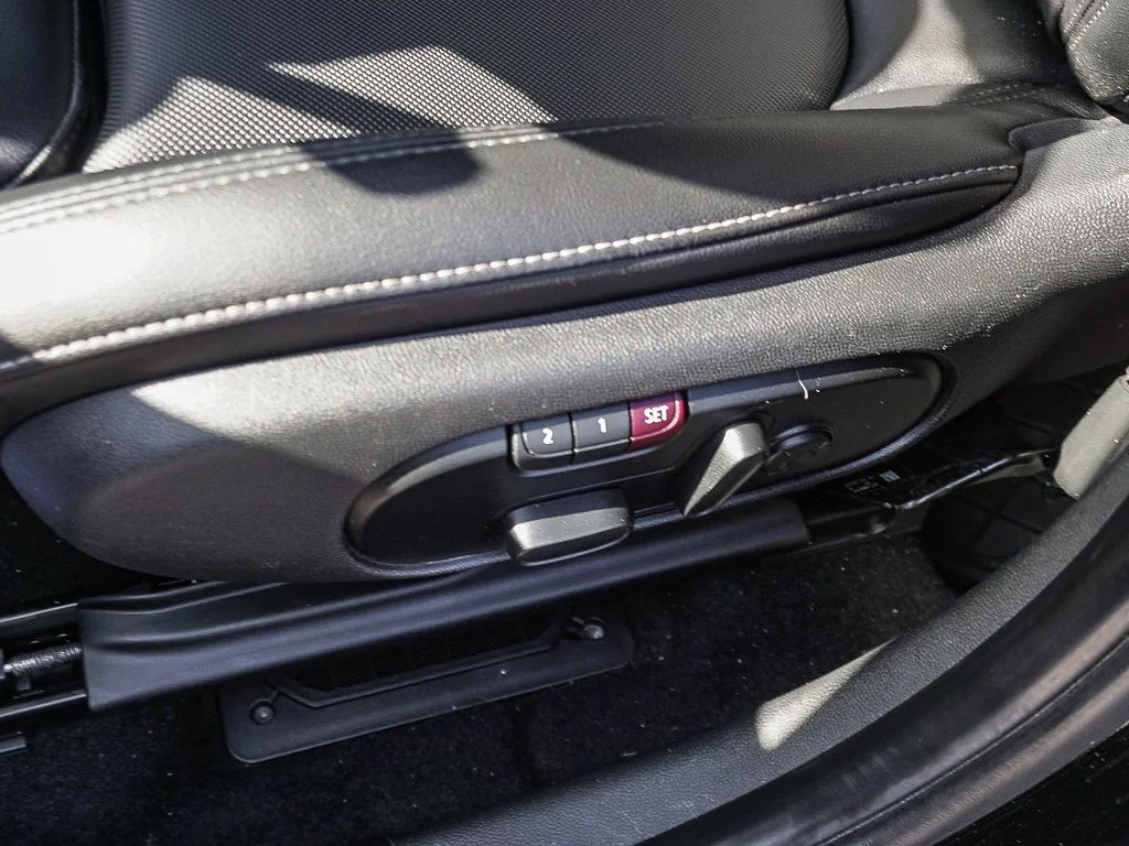Used 2017 Black MINI Base image 19