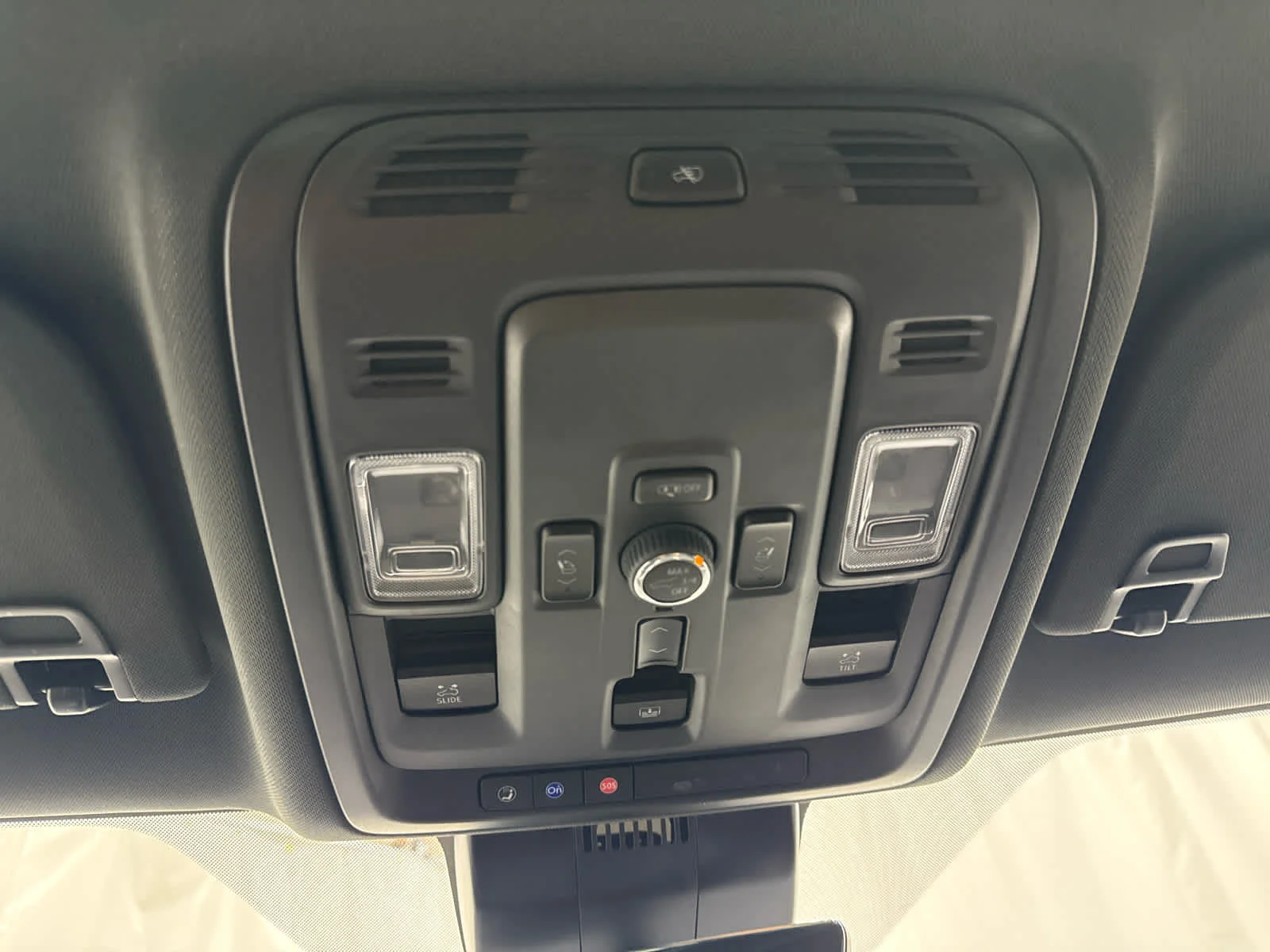 2025 Chevrolet Suburban Premier - Photo 24