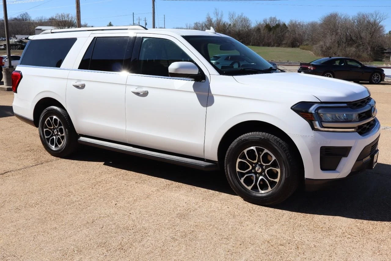 Used 2022 Star White Metallic Tri-Coat Ford XLT image 7