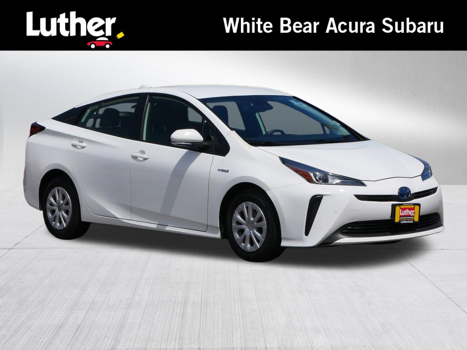 2022 Toyota Prius L Eco FWD's photo