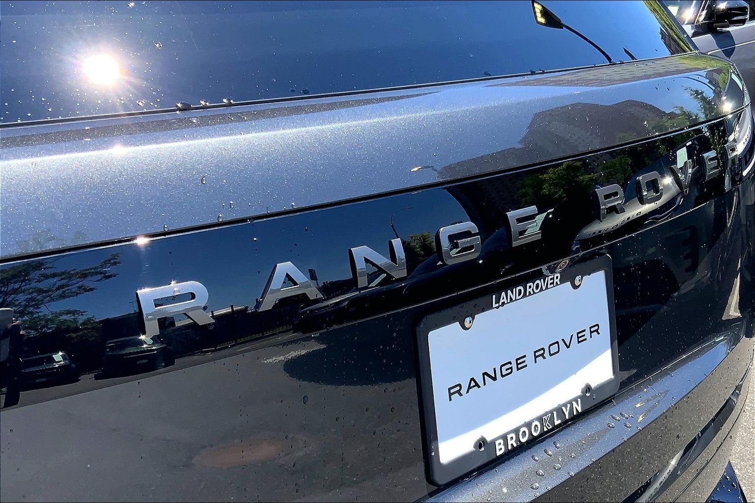 New 2026 Carpathian Grey Land Rover SE image 15