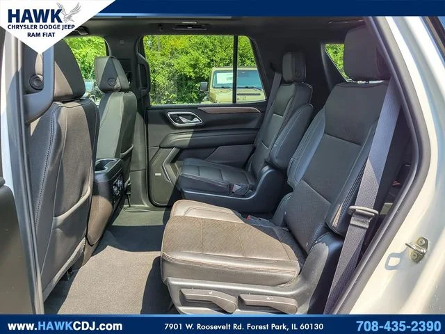 Used 2023 White Chevrolet High Country image 11
