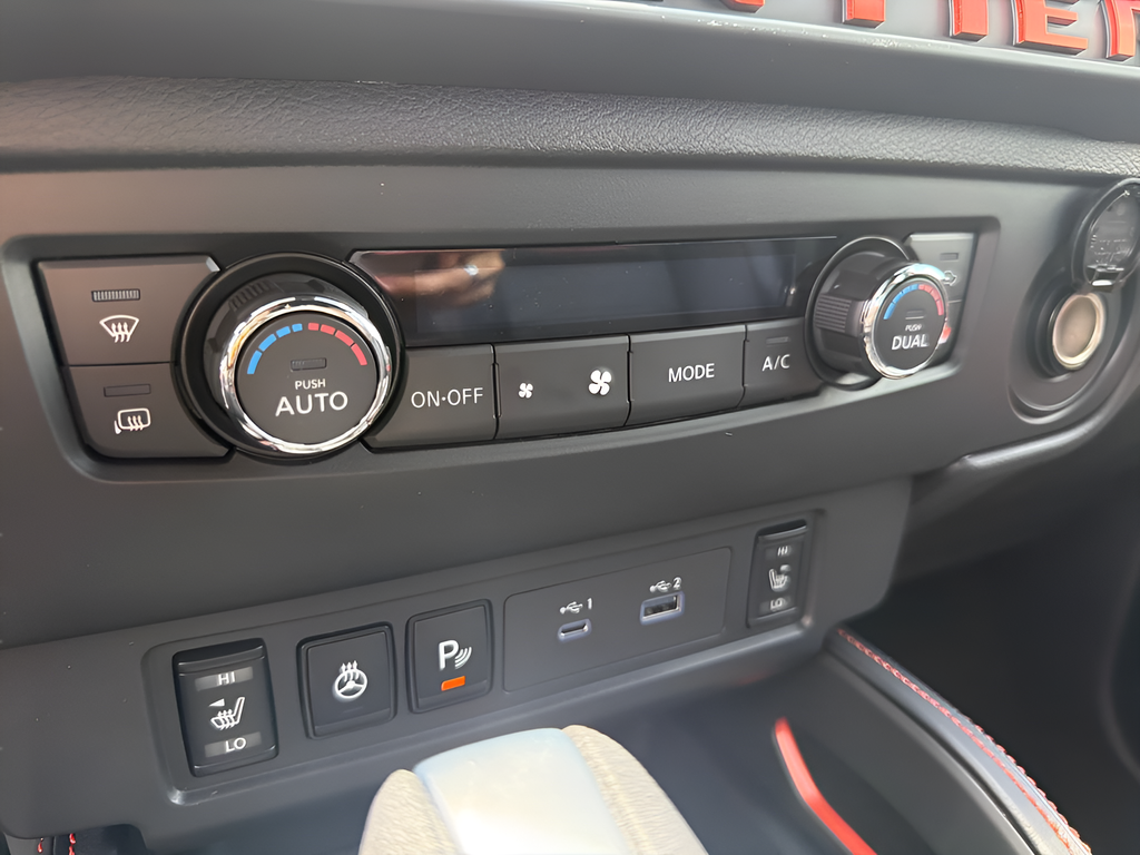 New 2026 White Nissan PRO-4X image 38